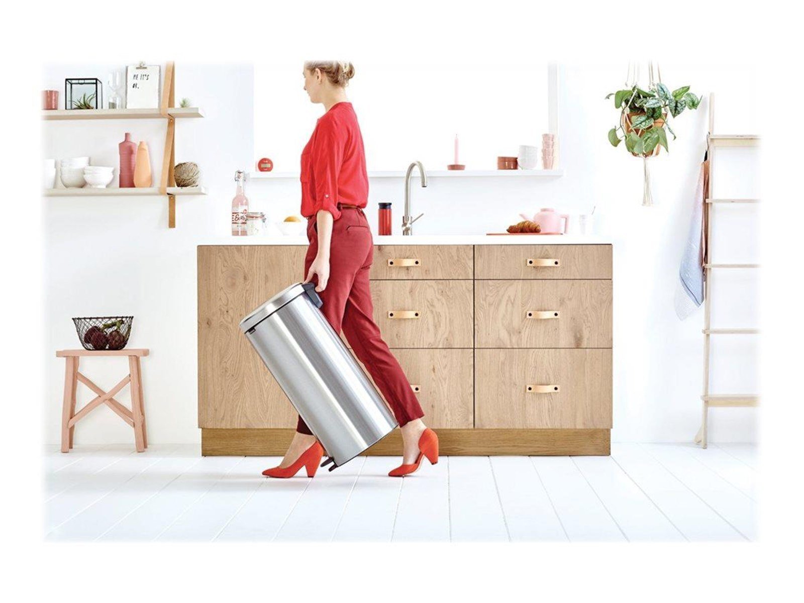 brabantia newIcon - rubbish bin - 30 L - matt steel brabantia newIcon - rubbish bin - 30 L - matt steel